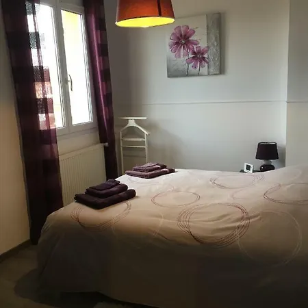 Laurence Et Thomas Homestay szállás *